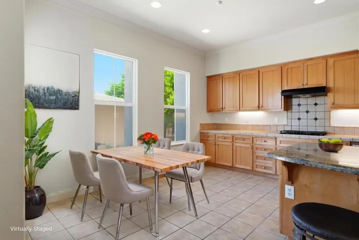 881 Trestle, Lathrop, California 95330