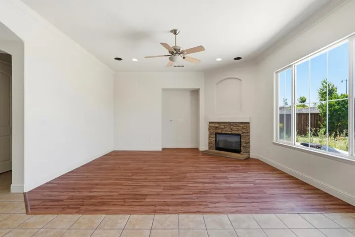 881 Trestle, Lathrop, California 95330