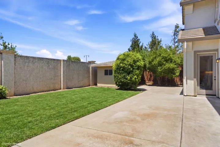 881 Trestle, Lathrop, California 95330