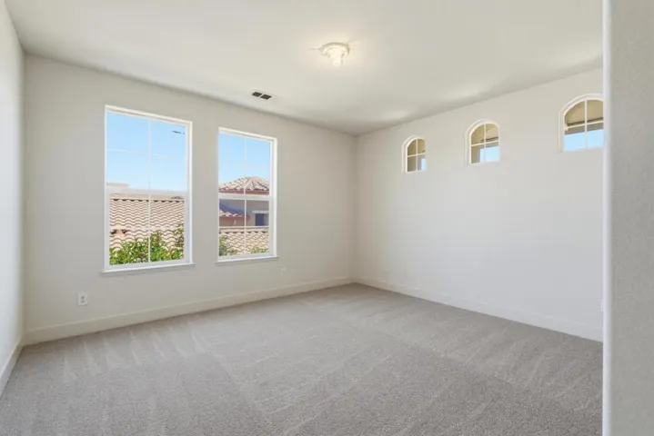 881 Trestle, Lathrop, California 95330