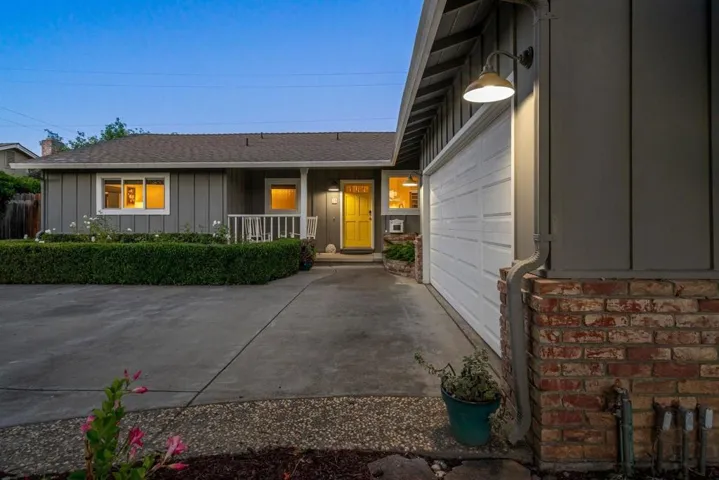 28 N Peter Drive, Campbell, California 95008