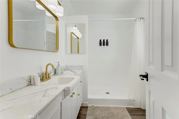 6831 Wexford Place, Tujunga, California 91042