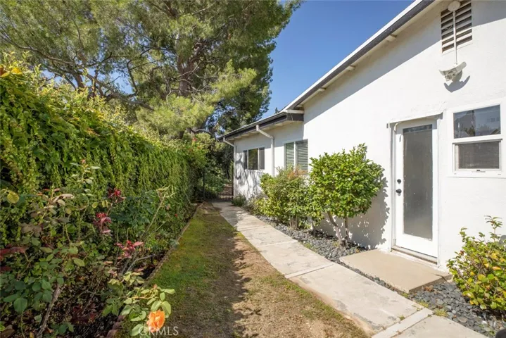 6831 Wexford Place, Tujunga, California 91042