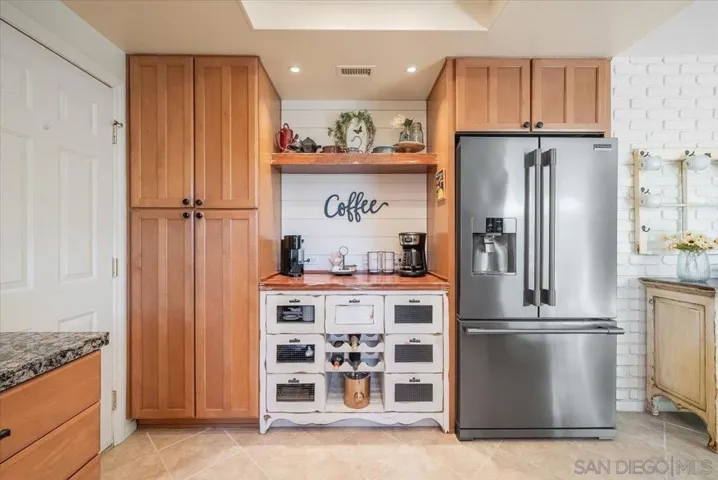 2650 Sunset Hills, Escondido, California 92025