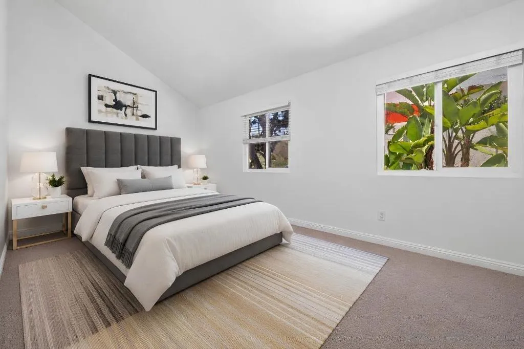 https://zimg.paragon.ice.com/ParagonImages/Property/PA/SDMLS/-528195/26/533/400/7121c72b263421b15d37164baa9a0169/3/c20ab30e626ecfca2b4d8801163b5481/-528195-684b4ef6-41a7-4a3d-bcb4-4452eaf92e71.JPG