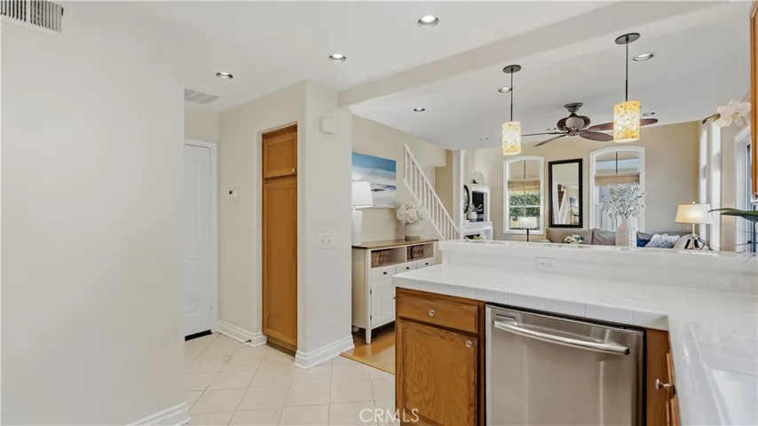 18 Parthenia, Irvine, California 92606