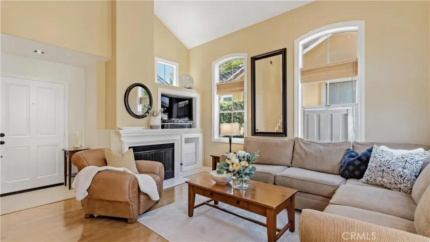 18 Parthenia, Irvine, California 92606