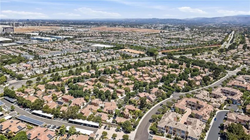 18 Parthenia, Irvine, California 92606