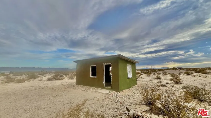 1476 Hales Drive, Joshua Tree, California 92252