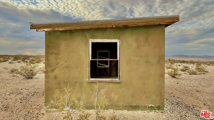1476 Hales Drive, Joshua Tree, California 92252