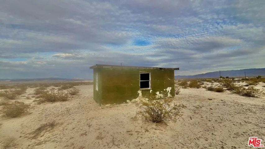 1476 Hales Drive, Joshua Tree, California 92252