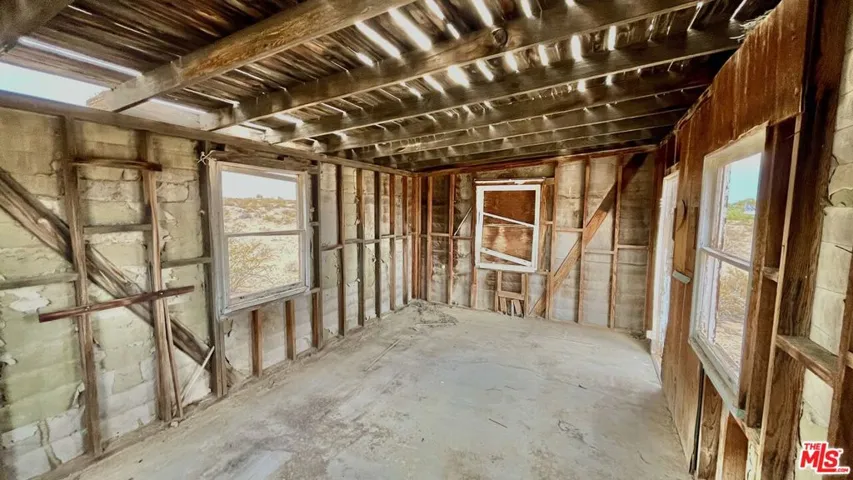 1476 Hales Drive, Joshua Tree, California 92252