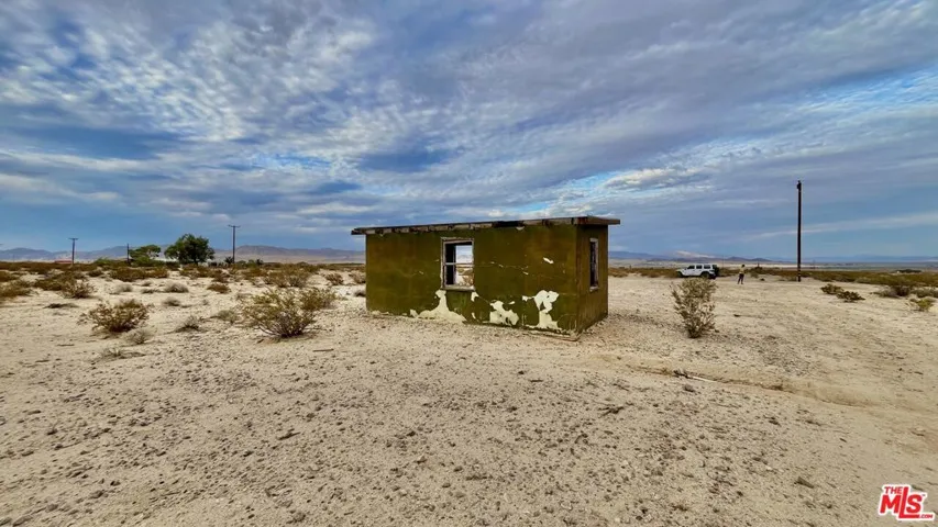 1476 Hales Drive, Joshua Tree, California 92252