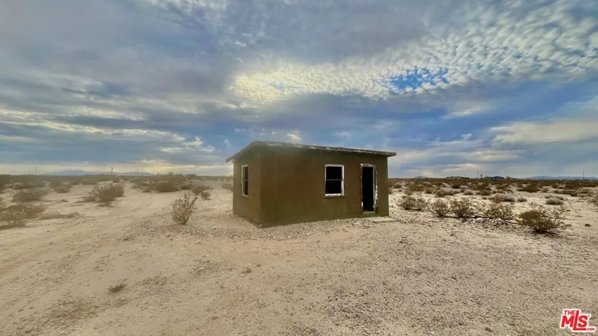 1476 Hales Drive, Joshua Tree, California 92252