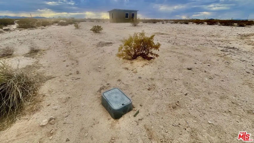 1476 Hales Drive, Joshua Tree, California 92252