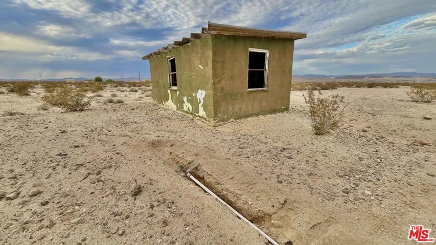 1476 Hales Drive, Joshua Tree, California 92252