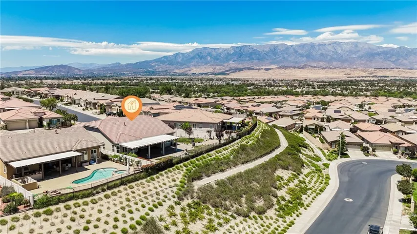 Aerial of Back Side of Edgebrook
