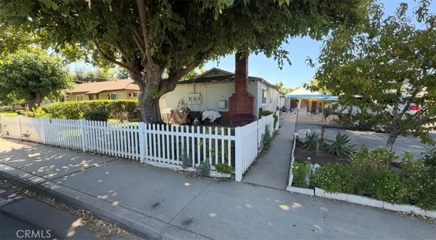 570 E A, Oakdale, California 95361
