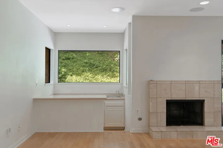 23454 Park Hermosa, Calabasas, California 91302