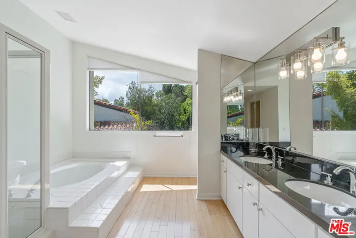 23454 Park Hermosa, Calabasas, California 91302