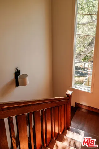 21717 Encina Road, Topanga, California 90290