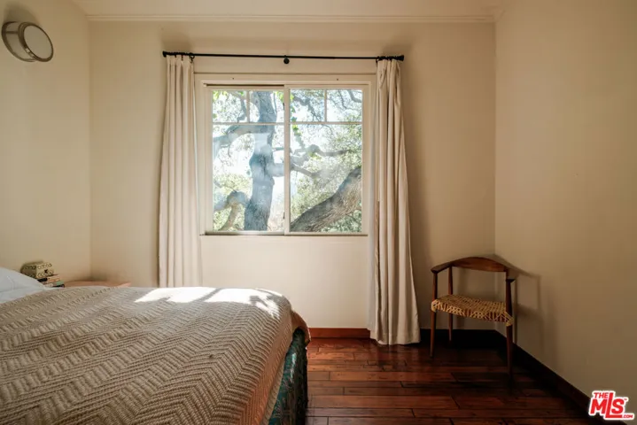21717 Encina Road, Topanga, California 90290