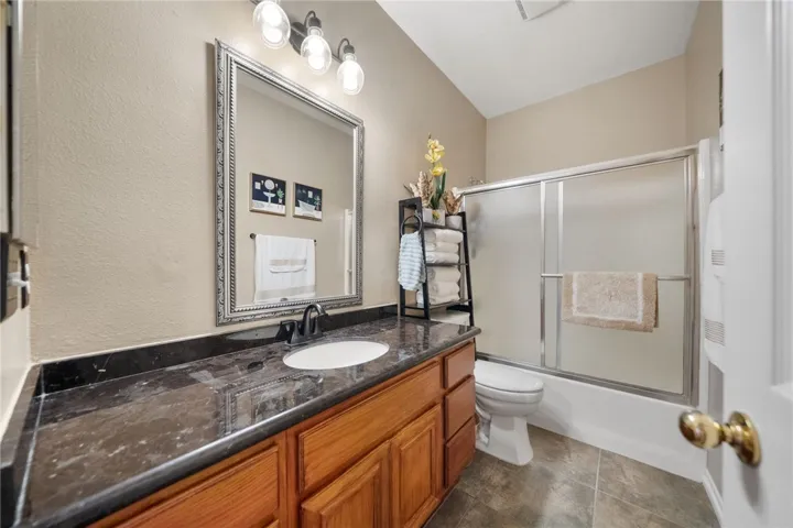 5509 Charlton Avenue, Hemet, California 92544
