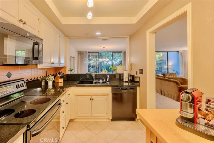 880 W 1st Street 204, Los Angeles, California 90012