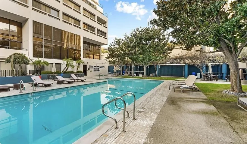 880 W 1st Street 204, Los Angeles, California 90012