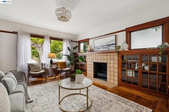 1827 Santa Clara Ave, Alameda, California 94501