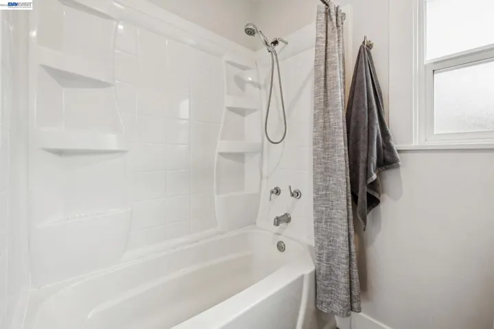 1827 Santa Clara Ave, Alameda, California 94501