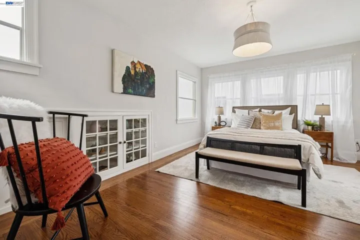 1827 Santa Clara Ave, Alameda, California 94501