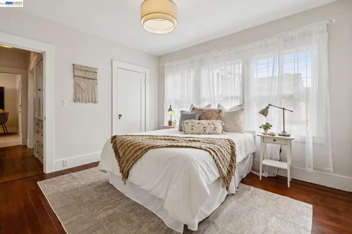 1827 Santa Clara Ave, Alameda, California 94501