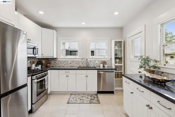 1827 Santa Clara Ave, Alameda, California 94501