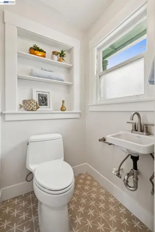 1827 Santa Clara Ave, Alameda, California 94501
