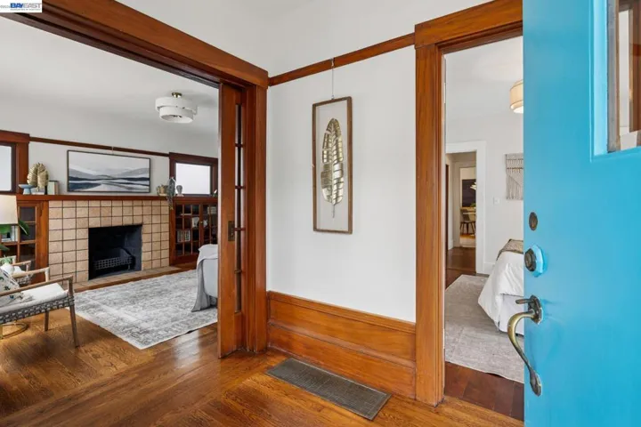1827 Santa Clara Ave, Alameda, California 94501