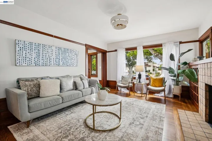 1827 Santa Clara Ave, Alameda, California 94501