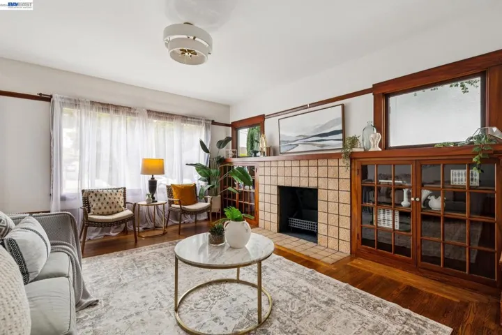 1827 Santa Clara Ave, Alameda, California 94501