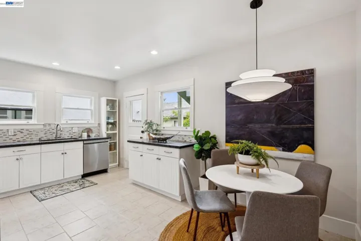 1827 Santa Clara Ave, Alameda, California 94501