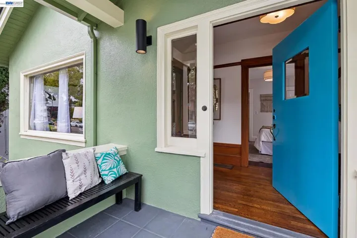 1827 Santa Clara Ave, Alameda, California 94501