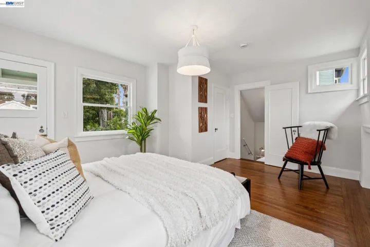 1827 Santa Clara Ave, Alameda, California 94501