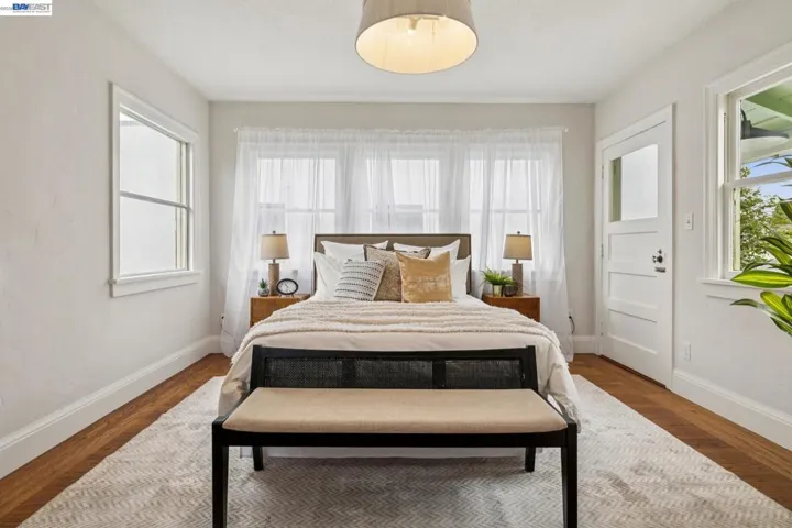 1827 Santa Clara Ave, Alameda, California 94501