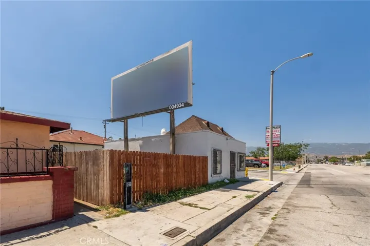 796 N Mount Vernon Avenue, San Bernardino, California 92411