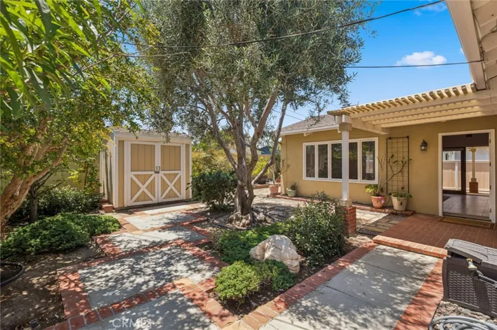 929 Junipero Dr, Costa Mesa, California 92626
