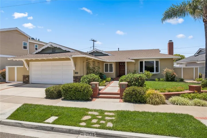 929 Junipero Dr, Costa Mesa, California 92626