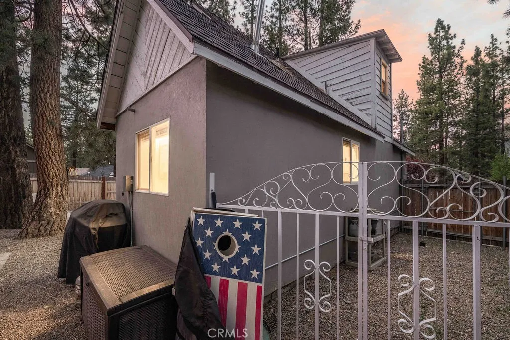 204 W Mojave, Big Bear City, California 92314 — photo 5