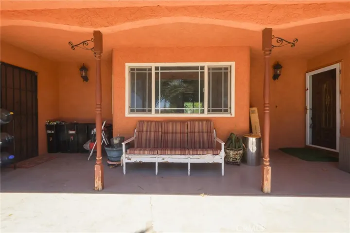 31582 Clay River Road, Barstow, California 92311