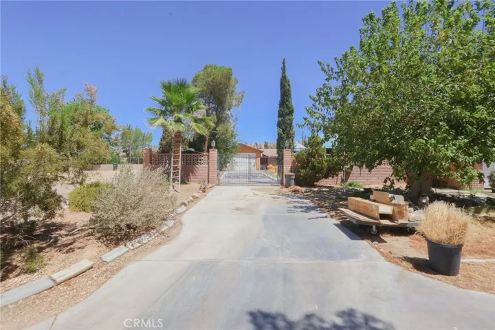 31582 Clay River Road, Barstow, California 92311