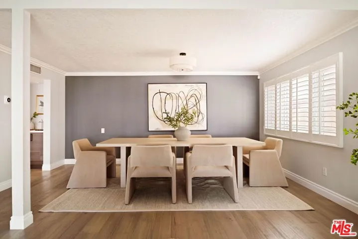5511 Alcove Avenue, Valley Village, California 91607