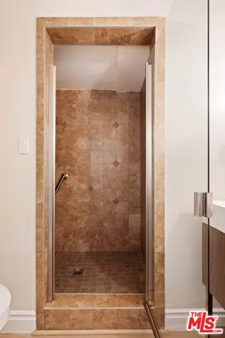 5511 Alcove Avenue, Valley Village, California 91607